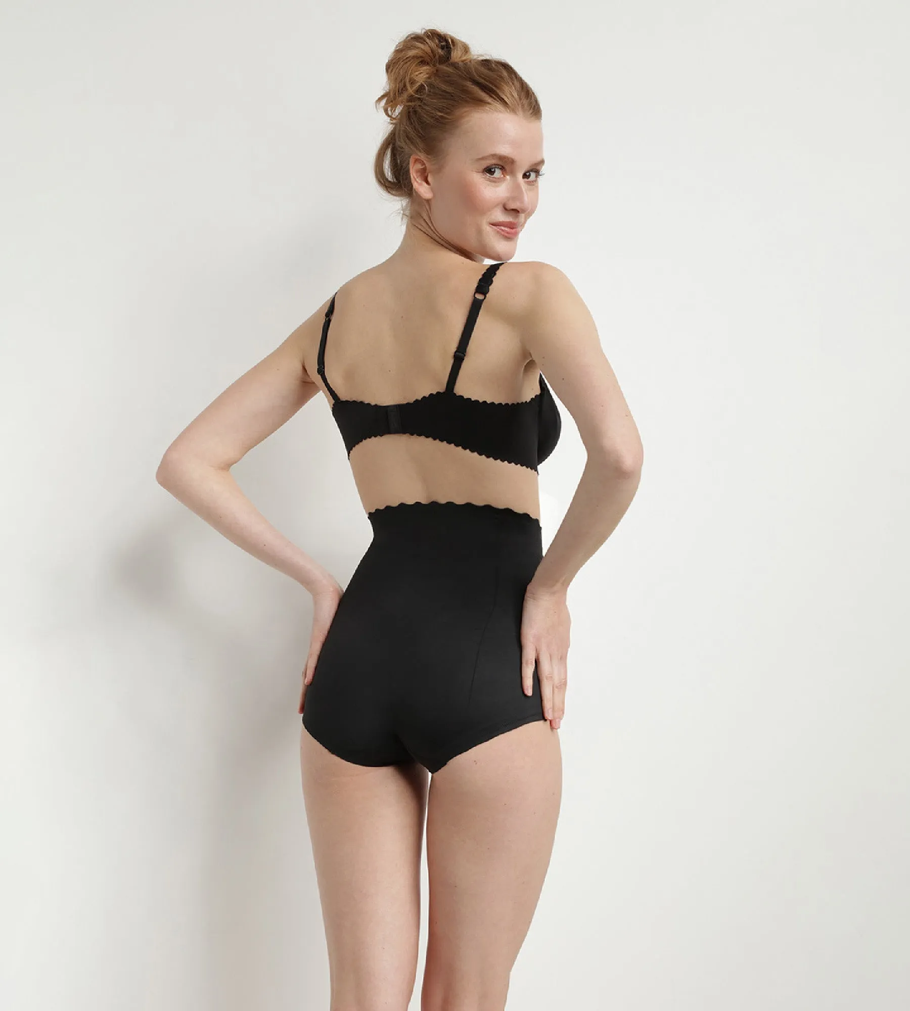 Culotte effet sculptant taille haute 3 en 1 noire Beauty Lift