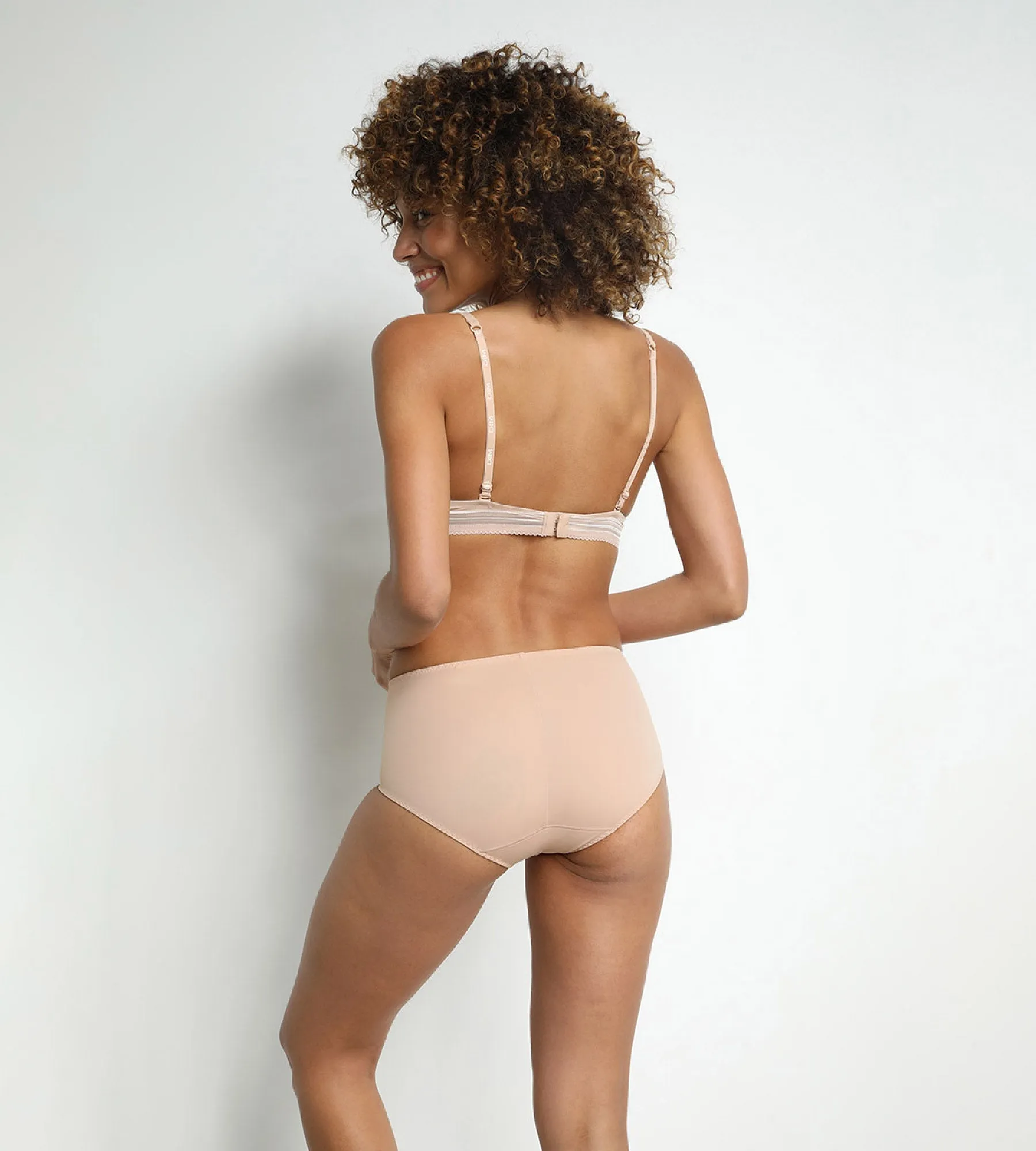 Culotte ventre plat taille haute couleur chair Dim Silhouette Essentiel