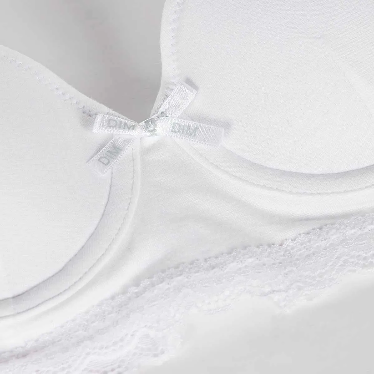 Dim Trendy girls' white stretch cotton moulded cup bra