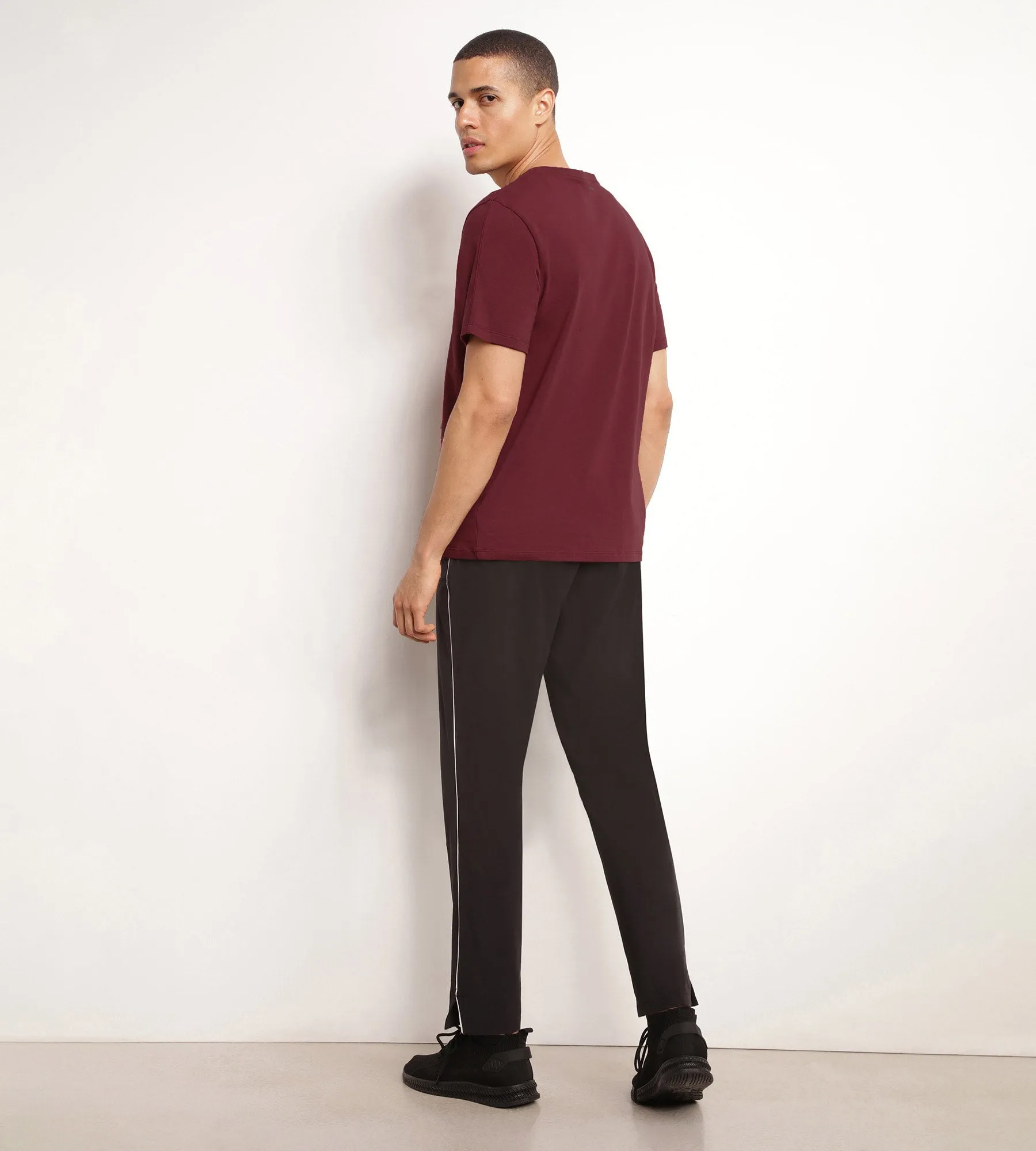 Men's thermoregulating sports T-shirt in Dim Move Bordeaux jersey